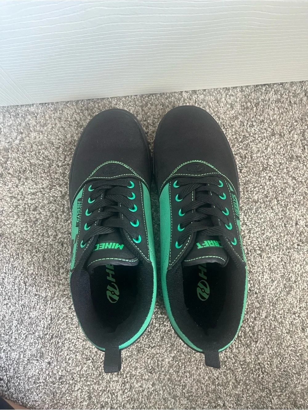 Heelys YOUTH Green and Black Mind Craft Skate Sneakers